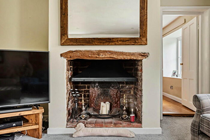 4 Bedroom Detached House For Sale In Picket Piece, Andover, SP11