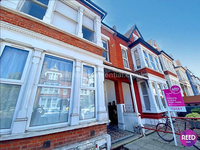 1 Bedroom Flat To Rent In York Road, Southend On Sea, SS1