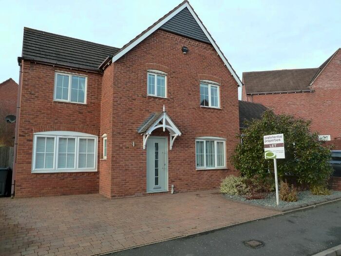 4 Bedroom Detached House To Rent In Farm House Lane, Sutton Coldfield, B75