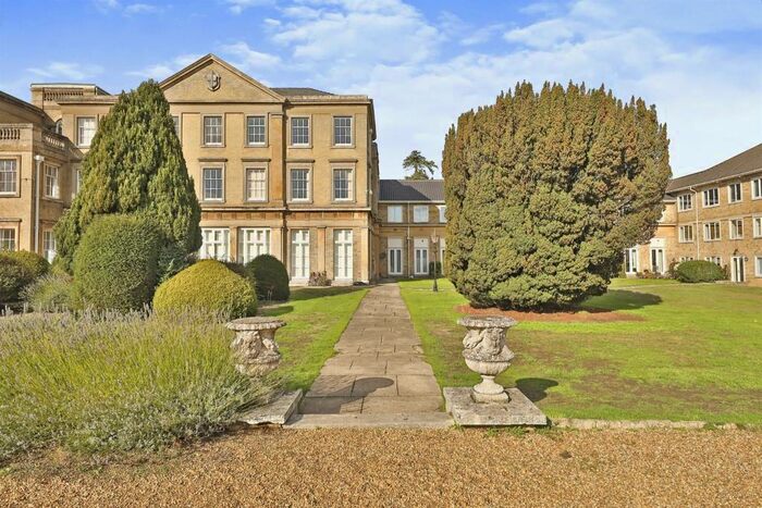 2 Bedroom Ground Flat For Sale In Keswick Hall, Keswick, Norwich, NR4