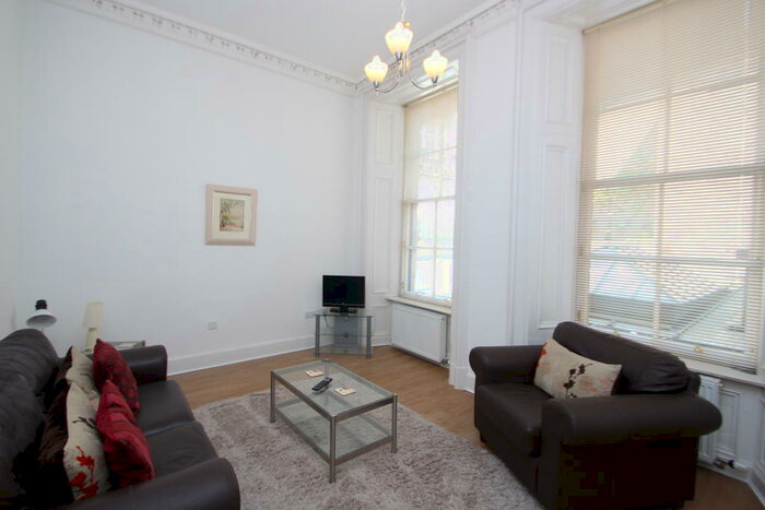 1 Bedroom Apartment To Rent In Miller Street, Merchant City, G1