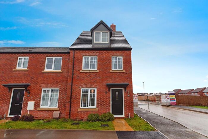 3 Bedroom End Of Terrace House For Sale In Burnham Way, Sleaford, NG34