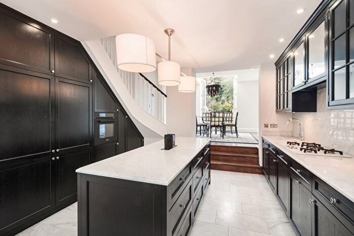 3 Bedroom Property To Rent In Caroline Terrace, Belgravia, London, United Kingdom, SW1W