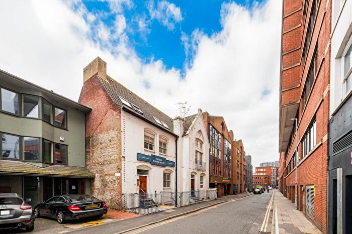 2 Bedroom Flat To Rent In Frederick Place, Brighton, East Sussex, BN1