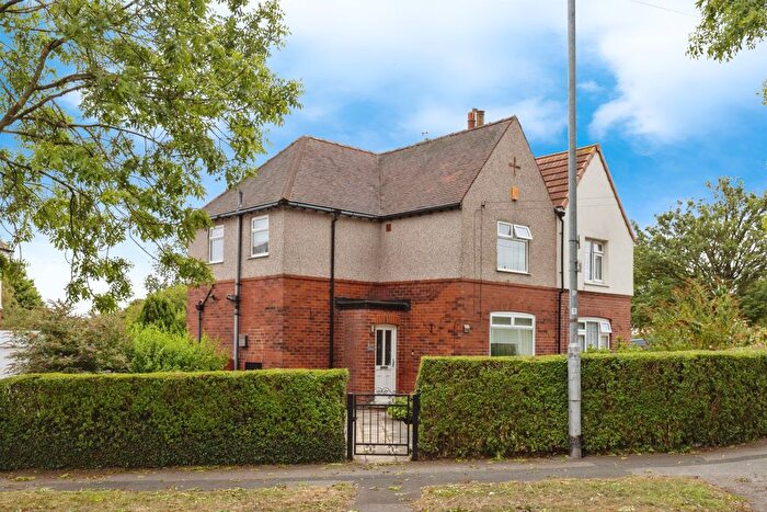 3 Bedroom Semi-Detached House For Sale In Broadway, Wakefield, WF2