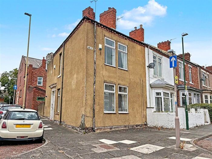 2 Bedroom End Terrace House For Sale In East George Potts Street, South Shields, NE33