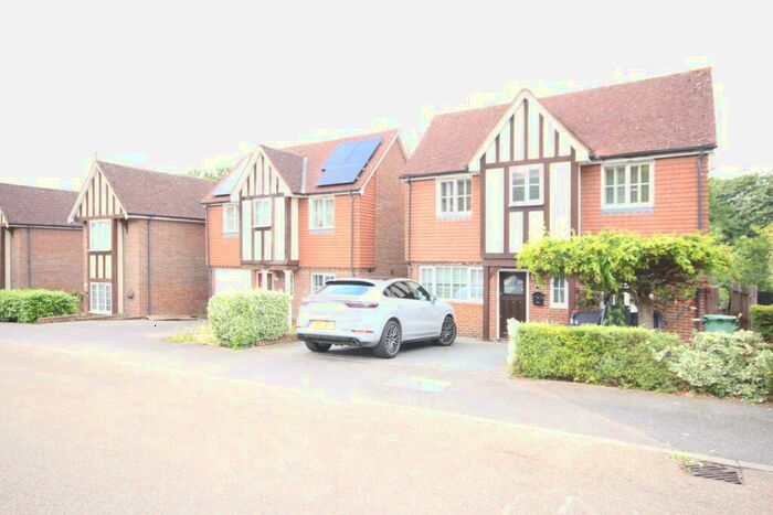 4 Bedroom Detached House To Rent In The Moorings, College Avenue, Maidstone, Kent, ME15