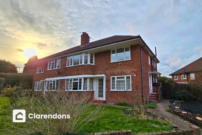 2 Bedroom Maisonette To Rent In Redhill, Surrey, RH1