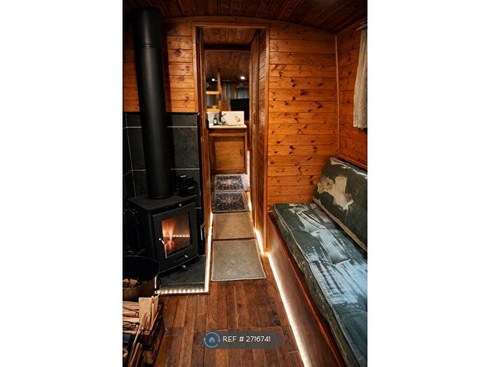 1 Bedroom Houseboat To Rent In Alfred Road, London, W2