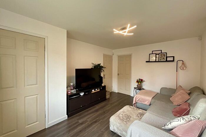 2 Bedroom Semi-Detached House For Sale In Crestwood Court, Sheffield, S5