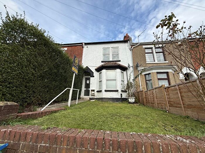 2 Bedroom Flat To Rent In Broadlands Road, SO17