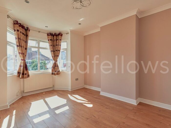 1 Bedroom Maisonette To Rent In Willow Walk, Sutton, SM3