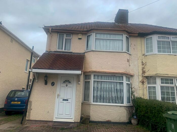 4 Bedroom Semi-Detached House To Rent In Phipps Road, Oxford, OX4