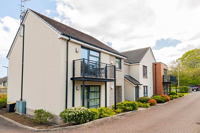 2 Bedroom Flat To Rent In Hilton Avenue, Aberdeen, AB24