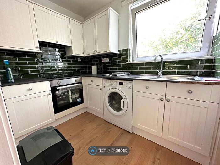 1 Bedroom Flat To Rent In Clifford Street, Glasgow, G51