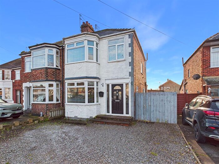 3 Bedroom Semi Detached House For Sale In Boothferry Road, Hessle, HU13