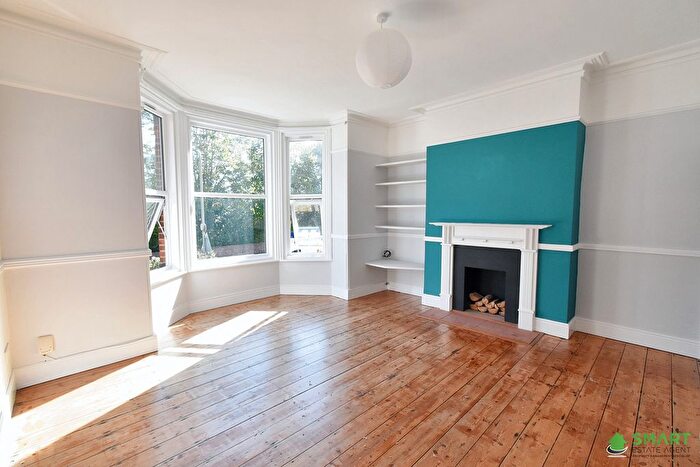 1 Bedroom Flat For Sale In Blackall Road, Exeter, EX4