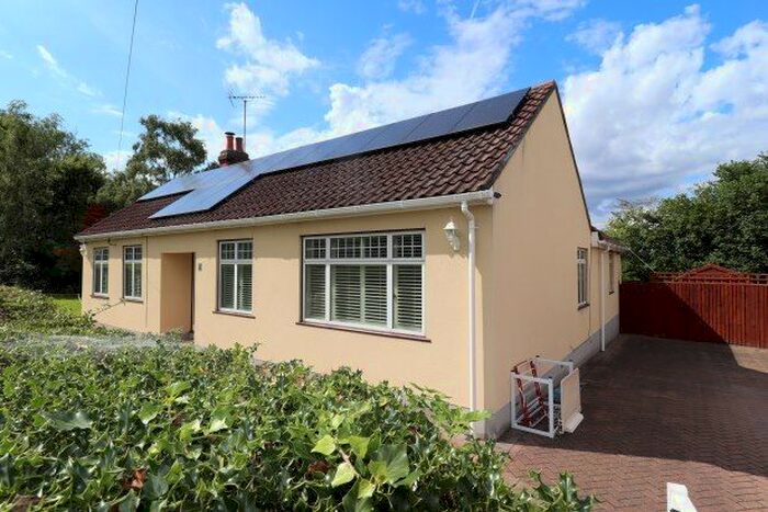 4 Bedroom Bungalow To Rent In Common Road, Brentwood, CM13