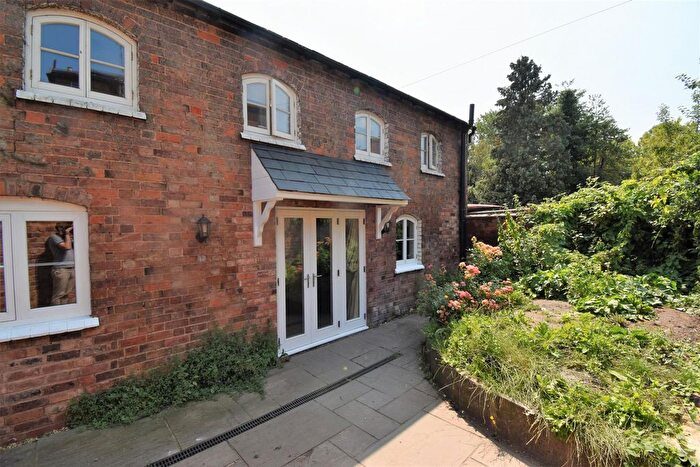 2 Bedroom Flat To Rent In The Coach House, , Emscote Road, Warwick, CV34