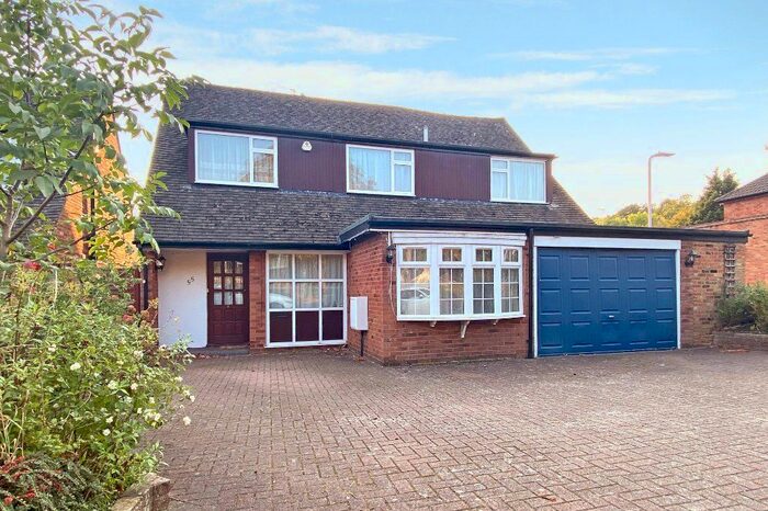 4 Bedroom Detached House To Rent In Fore Street, Pinner, Middlesex HA5