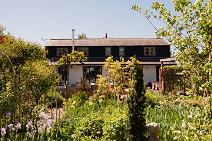 4 Bedroom Detached House For Sale In Windmill Cottage, Swaffham Prior, Cambridge, CB25