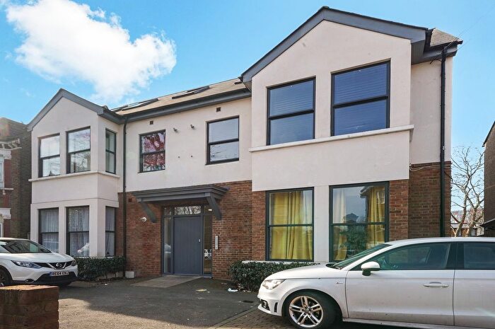 1 Bedroom Flat To Rent In Lodge Road, Croydon, CR0