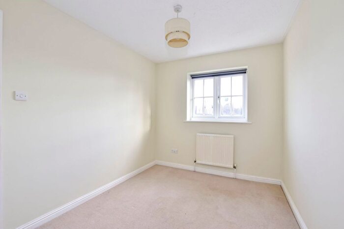 3 Bedroom End Of Terrace House For Sale In Harlech Road, Abbots Langley, WD5