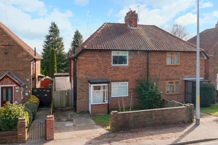 4 Bedroom Semi-Detached House To Rent In Forty Acres Road, Canterbury, CT2