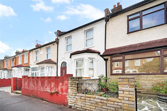 3 Bedroom Terraced House To Rent In Cranborne Road, London, IG11
