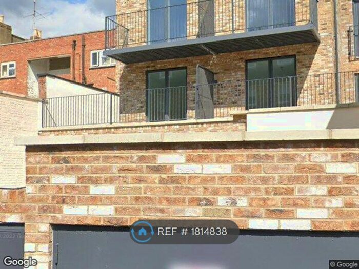 2 Bedroom Flat To Rent In Centaur House, London, SE20