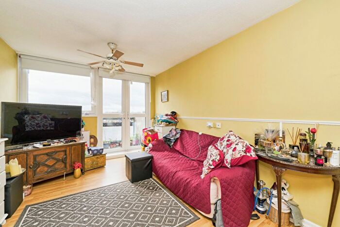 1 Bedroom Flat For Sale In King Street, London, W6