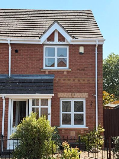 2 Bedroom End Of Terrace House To Rent In Rose Garth Close, Spital, S41