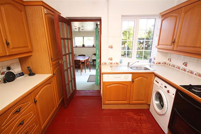 3 Bedroom Terraced House For Sale In Almond Way, Bromley, BR2