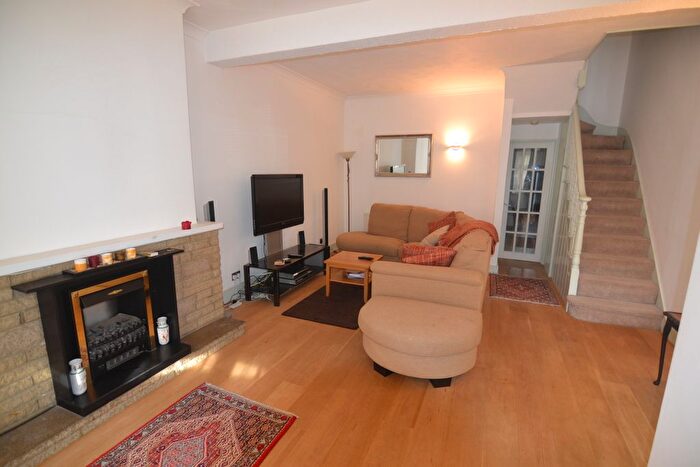 3 Bedroom Terraced House To Rent In Thornton Road, Leytonstone, E11