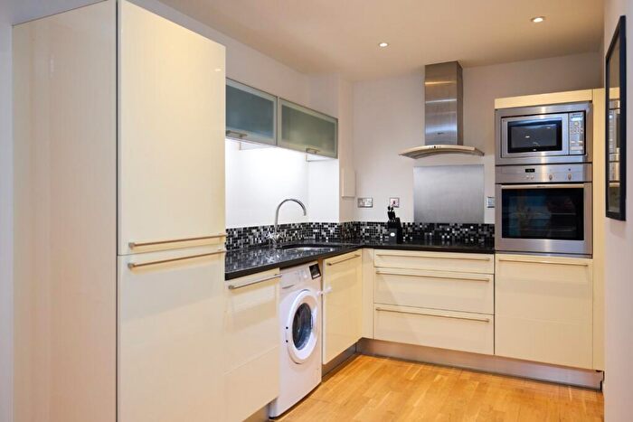1 Bedroom Flat For Sale In Ability Place, Millharbour, London, Greater London, E14