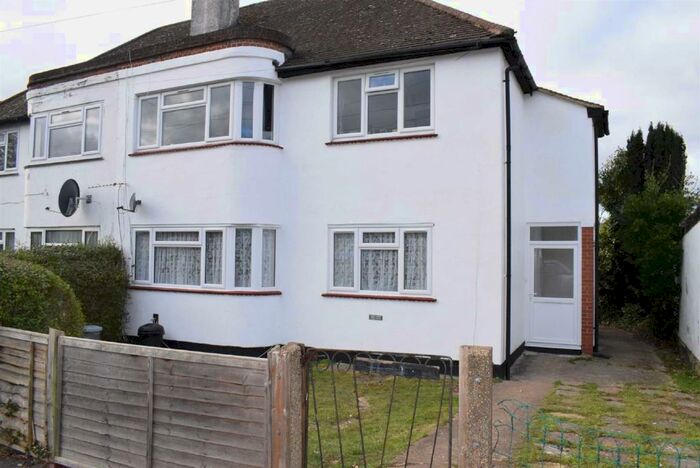 2 Bedroom Flat To Rent In Alandale Drive, Pinner, HA5