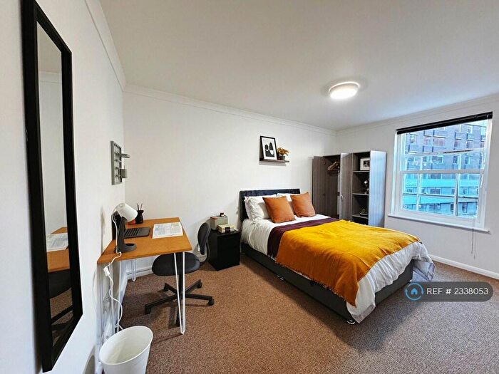 2 Bedroom Flat To Rent In Victoria Street, Bristol, BS1