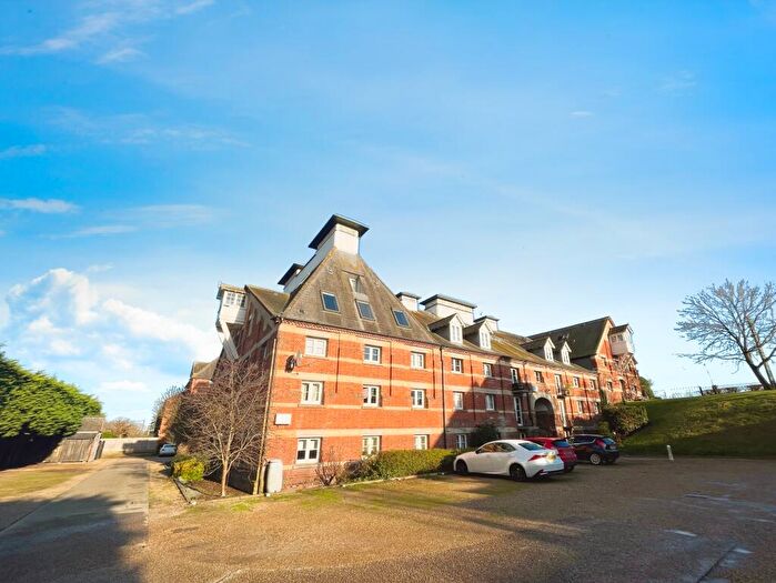 2 Bedroom Flat To Rent In The Drays, Long Melford, CO10