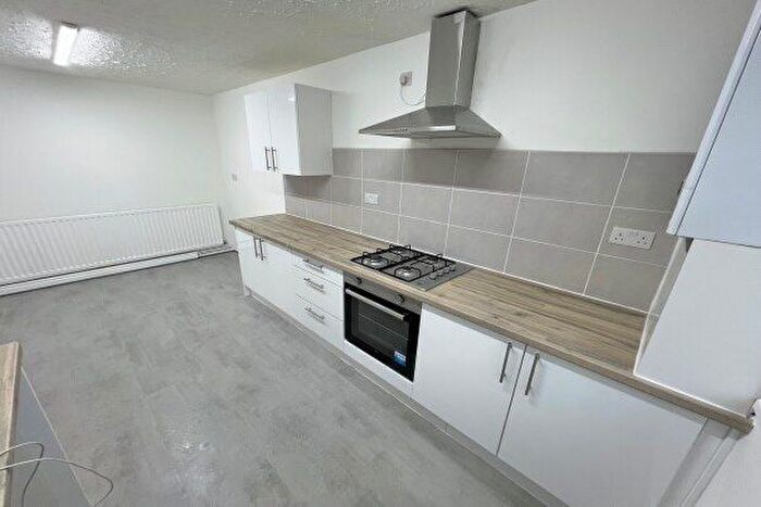 3 Bedroom Terraced House To Rent In Malkit Close, Walsall, WS2