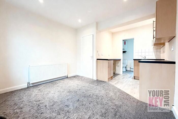 1 Bedroom Flat For Sale In De Burgh Street, Dover, Kent, CT17