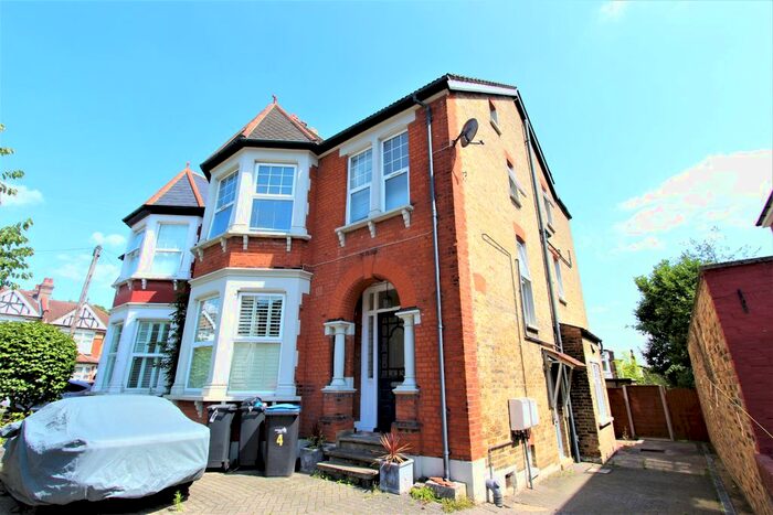 2 Bedroom Flat To Rent In Haslemere Road, Winchmore Hill, N21