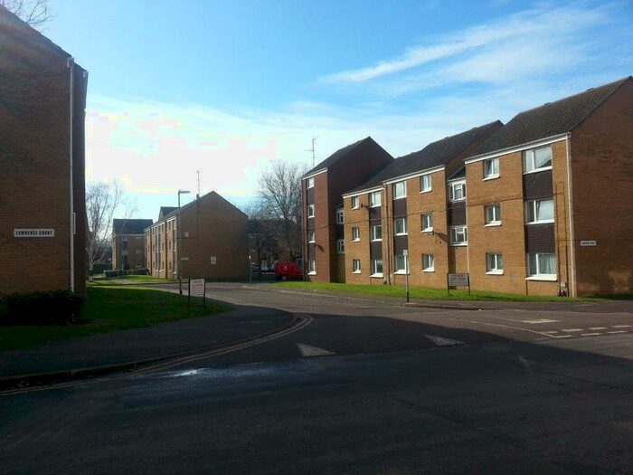 1 Bedroom Apartment To Rent In Lawrence Court, Northampton, NN1