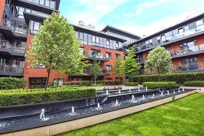 1 Bedroom Flat To Rent In Chartfield Avenue, Putney, London, SW15