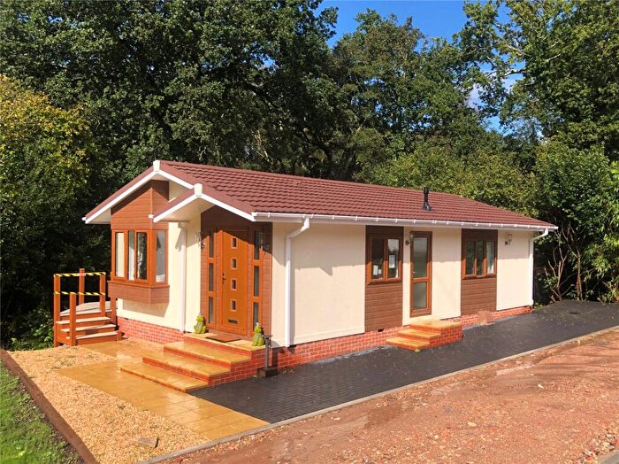 2 Bedroom Park Home For Sale In New Milton Heights, Walkford Lane, New Milton, Hampshire, BH25