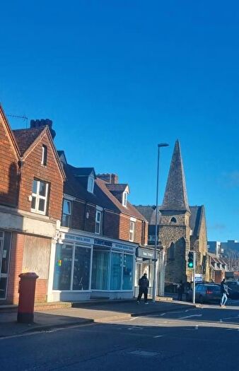 2 Bedroom Flat To Rent In London Road, East Grinstead, RH19