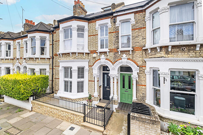 5 Bedroom House For Sale In Marmion Road, London, SW11
