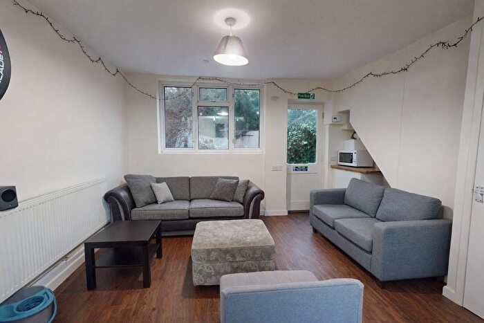 5 Bedroom Detached House To Rent In Edinburgh Road, Moulsecoomb, Brighton, BN2