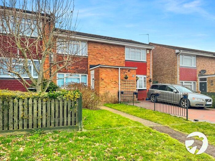 2 Bedroom Terraced House To Rent In Clandon Road, Chatham, Kent, ME5