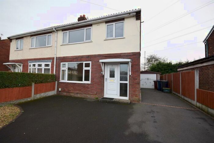 3 Bedroom House To Rent In Kellet Acre, Lostock Hall, Preston, PR5