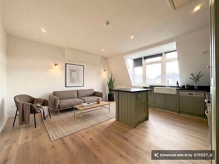 2 Bedroom Flat To Rent In Clifton, Percival Court, BS8